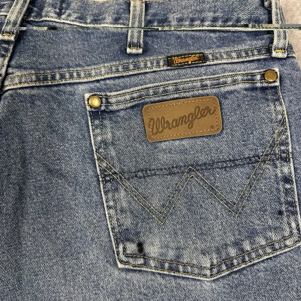 Wrangler George Strait 13mgs Denim Men's 38x36(36x36) Medium Wash Cowboy Jeans